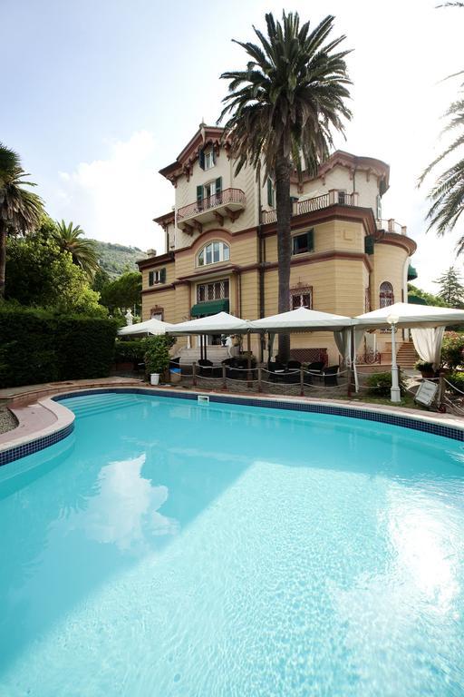 Pagoda 4*