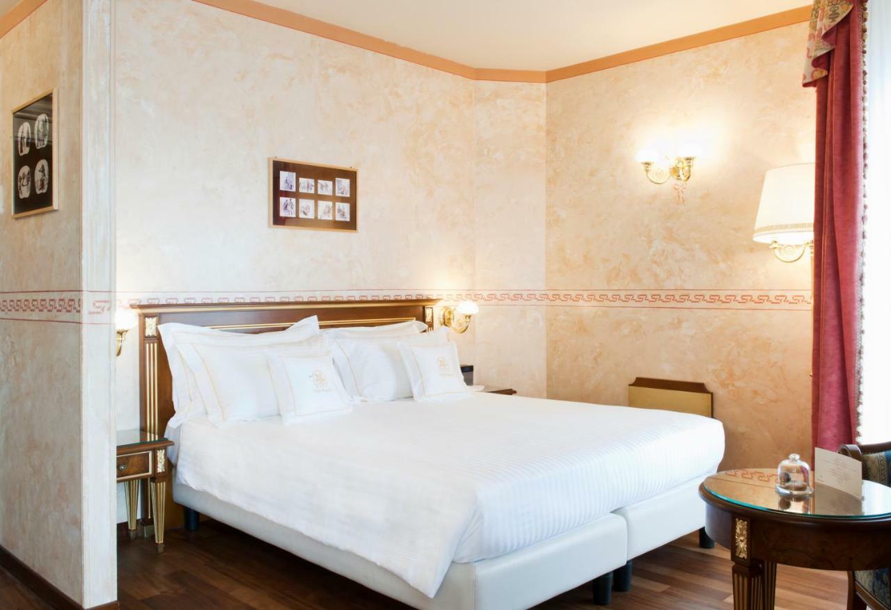 Pagoda Hotel 4*