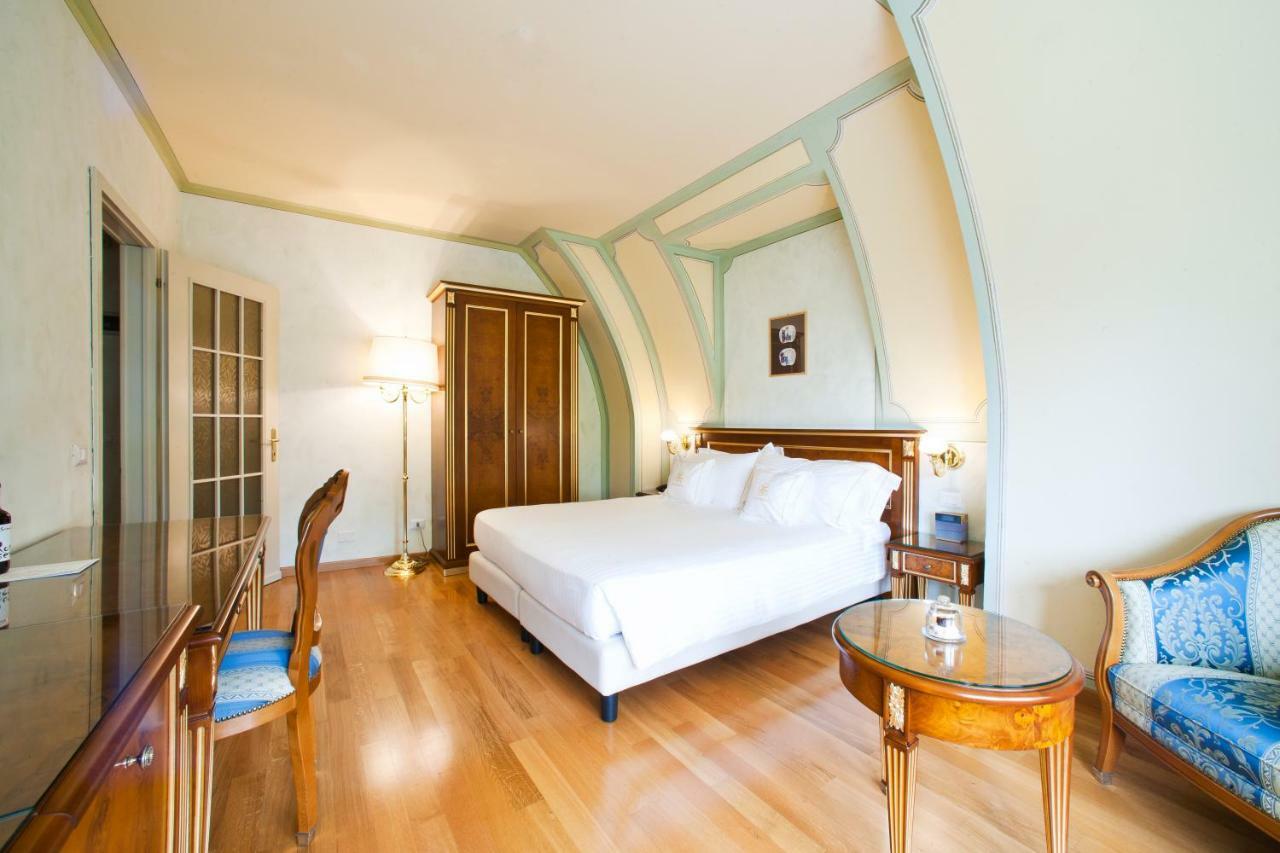 Pagoda Hotel 4*
